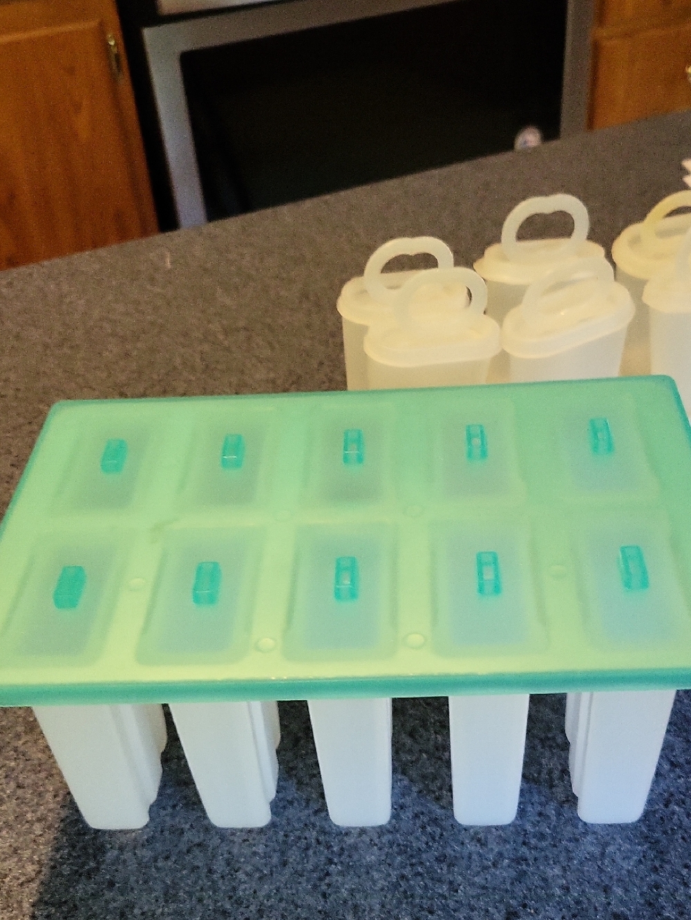 Popsicle Making Containers - Picture 5 of 5